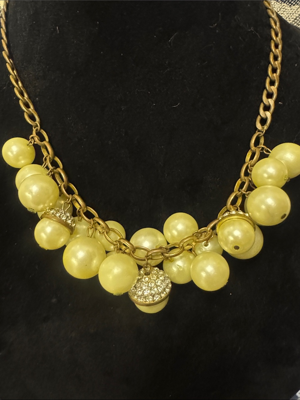 Pale cream Pearl Cluster Necklace with Gold-Tone Chain